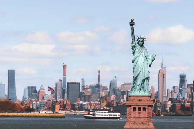 Comment intégrer une visite de la Statue de la Liberté à votre programme de 5 jours à New York ?