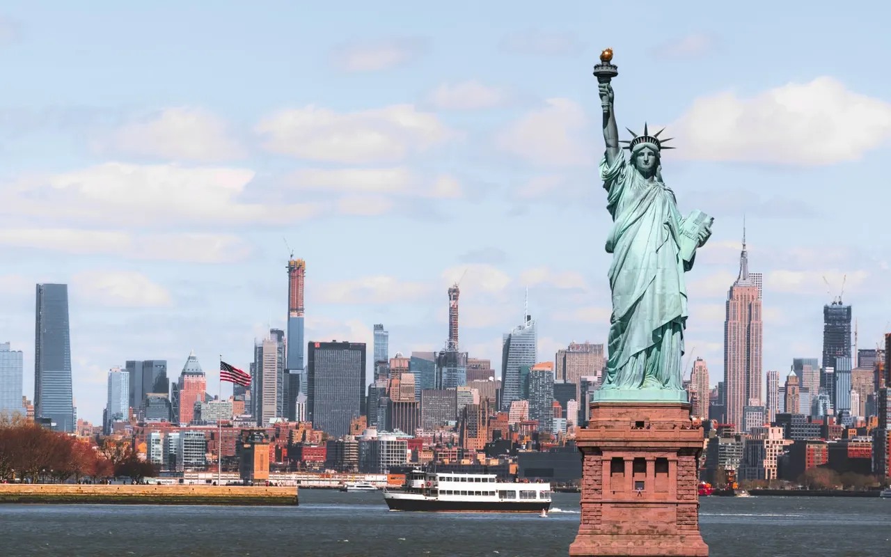 Comment intégrer une visite de la Statue de la Liberté à votre programme de 5 jours à New York ?