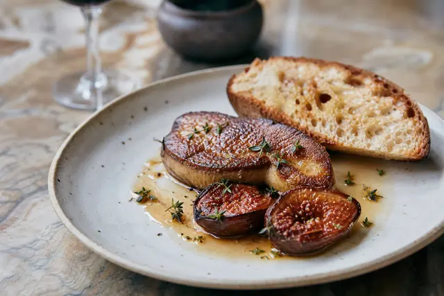 Foie gras et figues fraiches poêlées : Poêlée de foie gras et figues fraîches, recette sucrée-salée