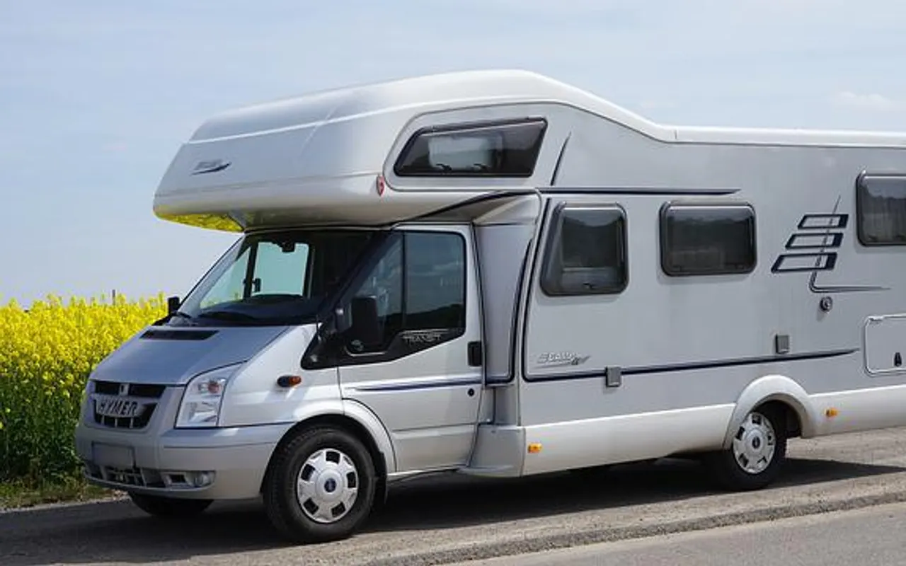 La marque de référence des camping-cars, caravanes et fourgons aménagés