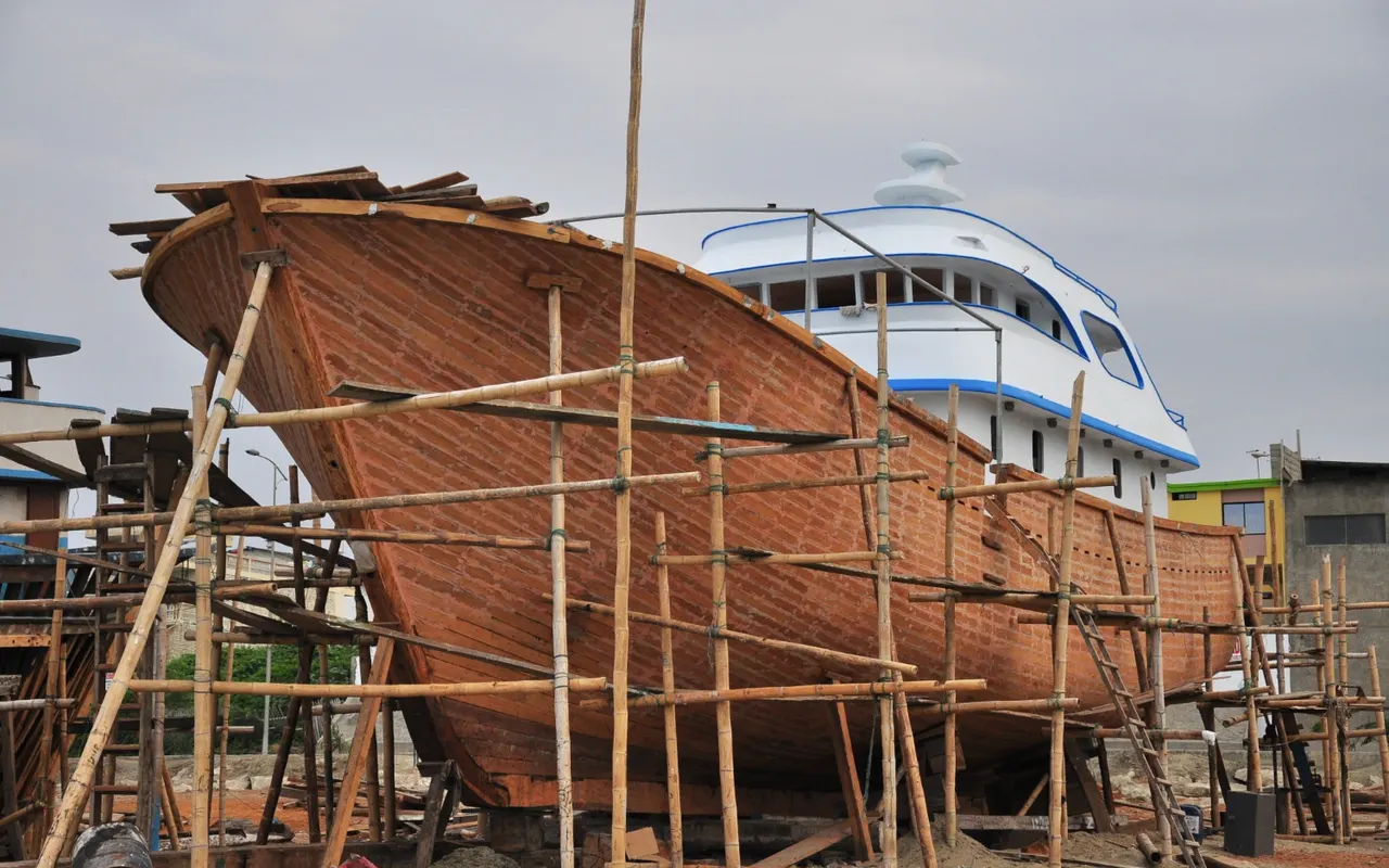 L’art des charpentiers navals des îles Solomon et leurs techniques ancestrales