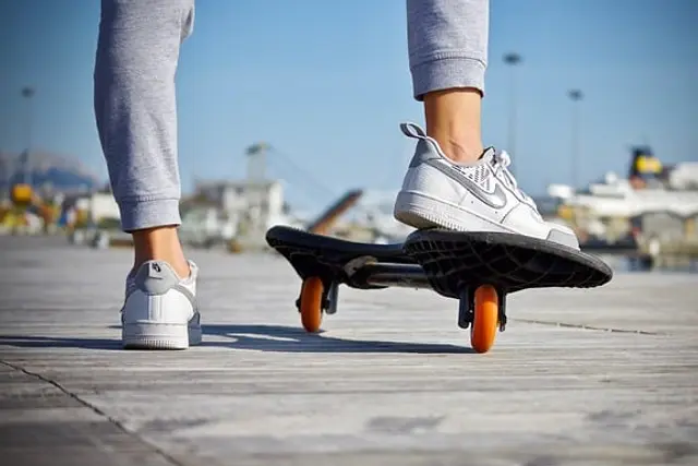 Les planches pour rider sur le bitume ou l’eau